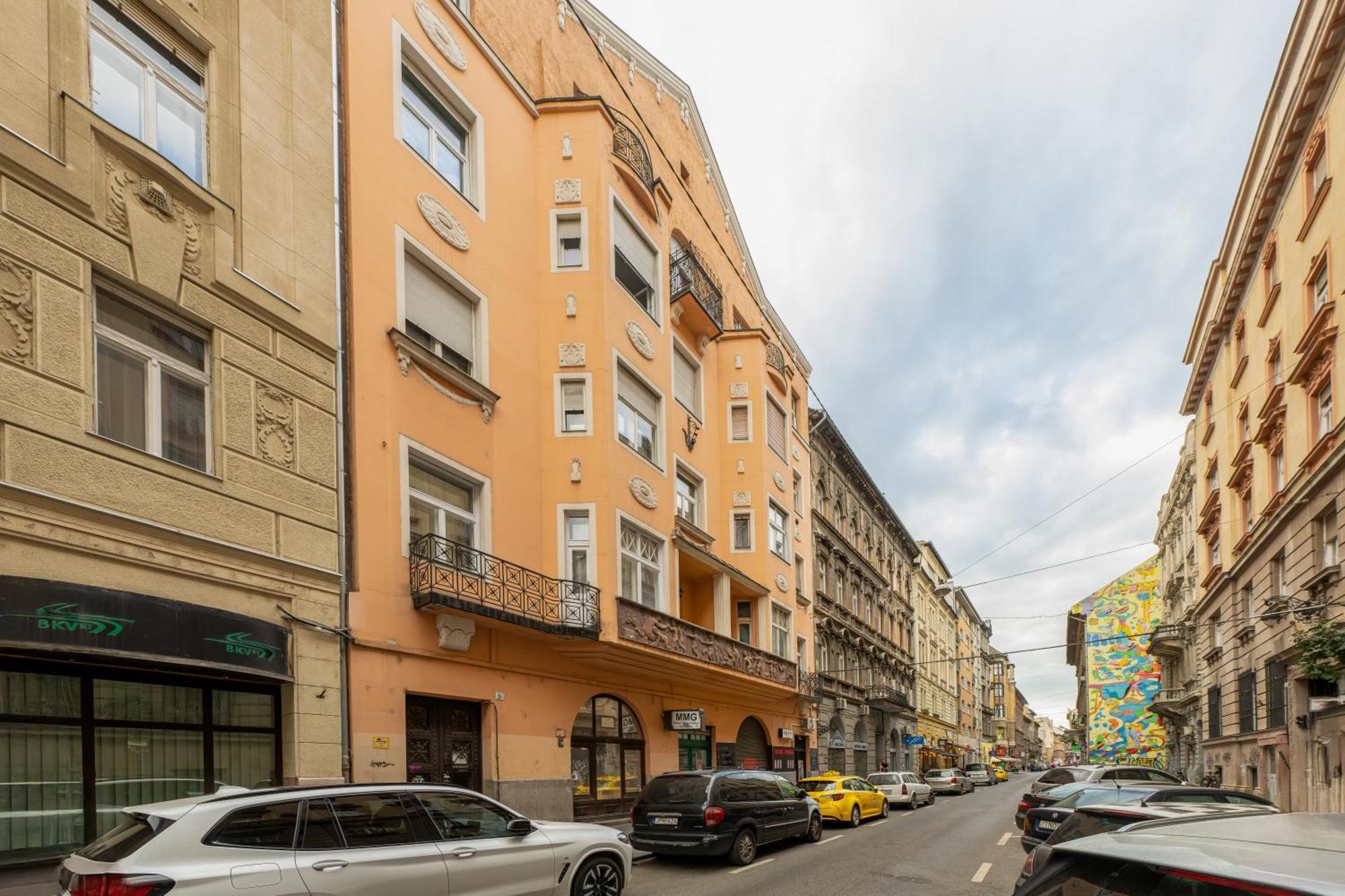 Acacia-a20 * Budapeste
